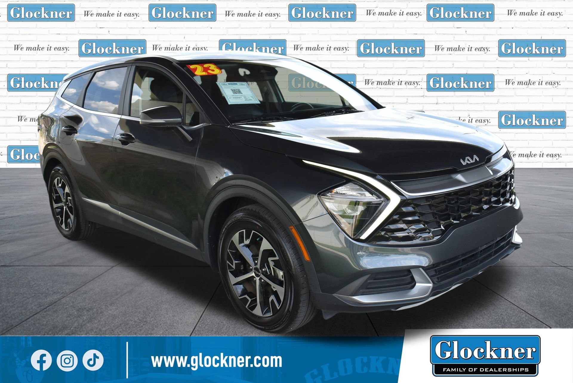 Used 2023 Kia Sportage EX FWD image 3