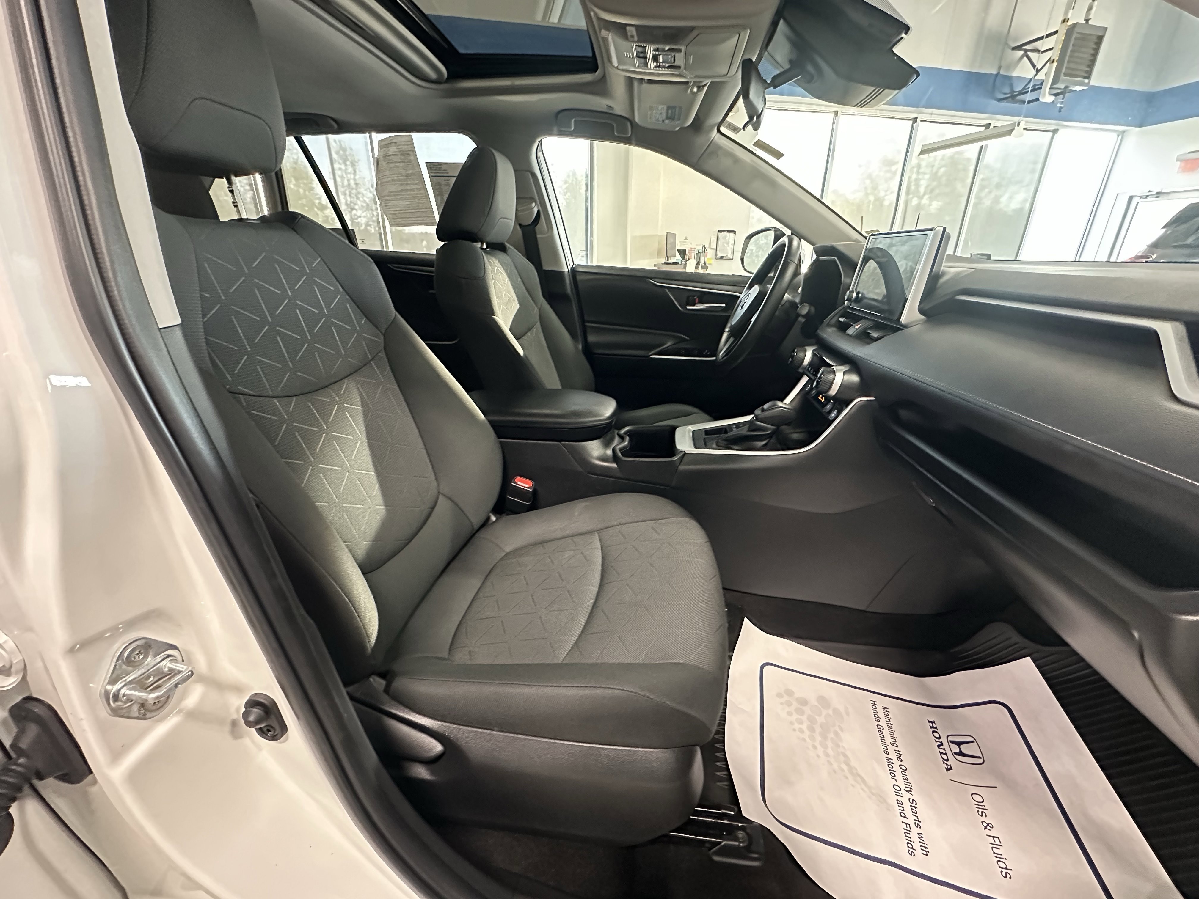Used 2023 Toyota RAV4 XLE w/ Convenience Package AWD/4WD image 21