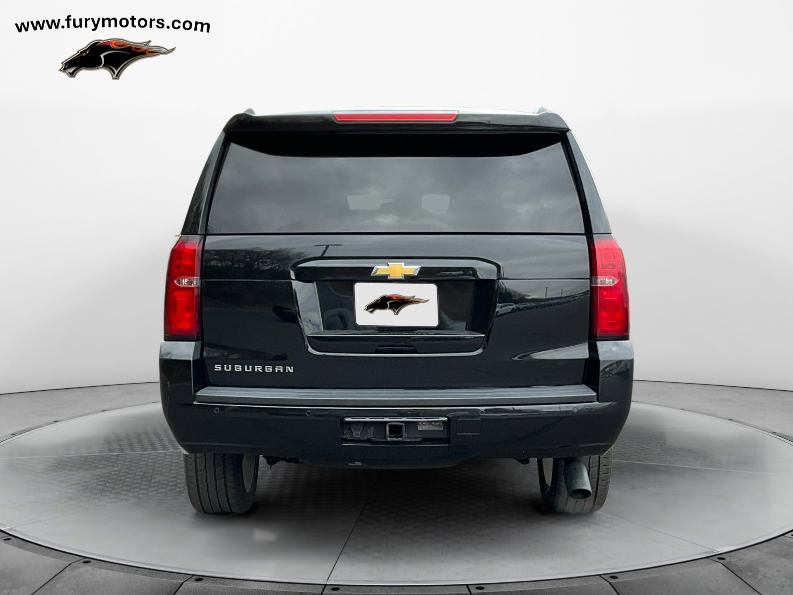 Used 2018 Chevrolet Suburban LT image 4