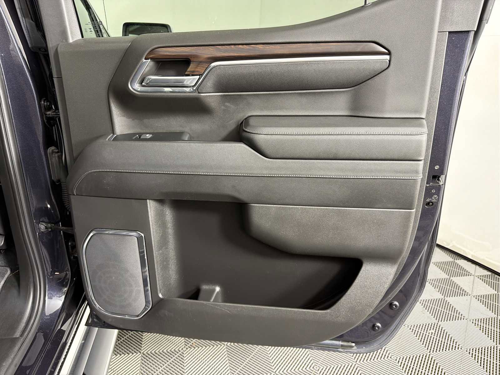 Certified 2024 GMC Sierra 1500 SLT w/ SLT Premium Plus Package image 14