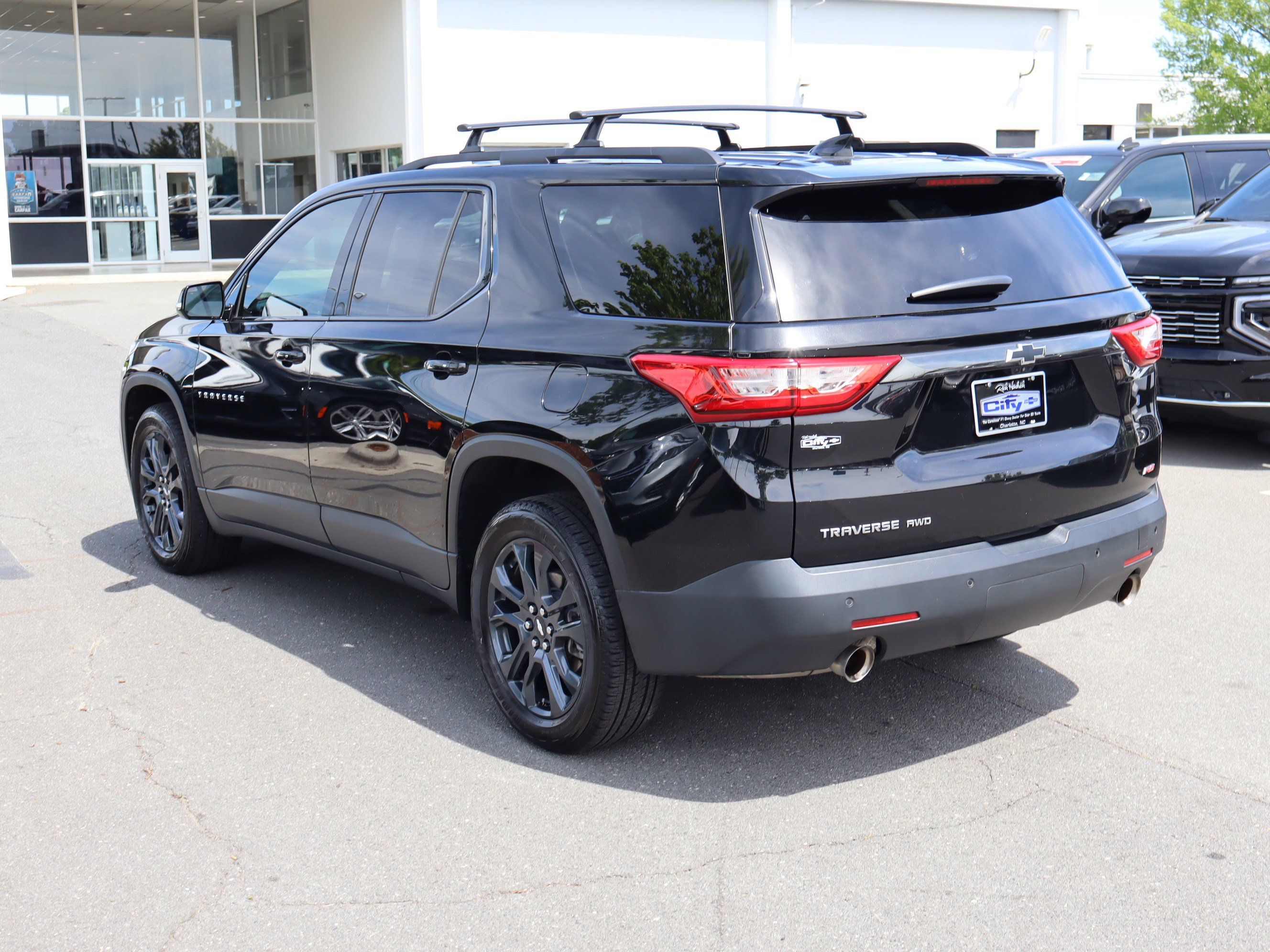 Used 2019 Chevrolet Traverse RS w/ LPO, Floor Liner Package AWD/4WD image 8