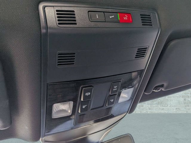 Certified 2025 Volkswagen Jetta Sport FWD image 20