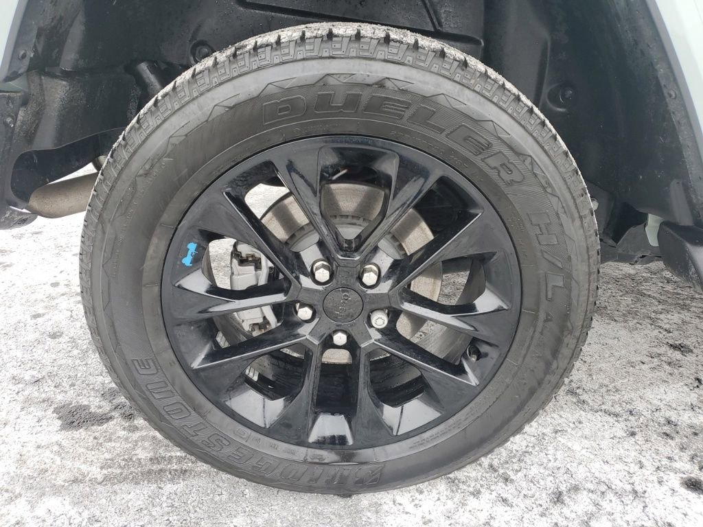 Used 2023 Jeep Wrangler Unlimited Sahara w/ Cold Weather Group image 9