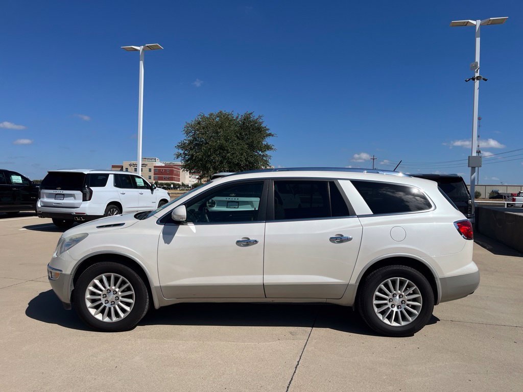 Used 2011 Buick Enclave CXL w/ Trailering Provision Package FWD image 3