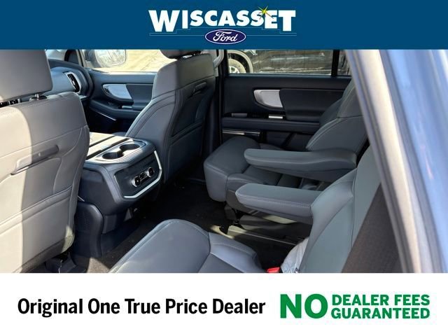 New 2026 Ford Expedition Active image 5