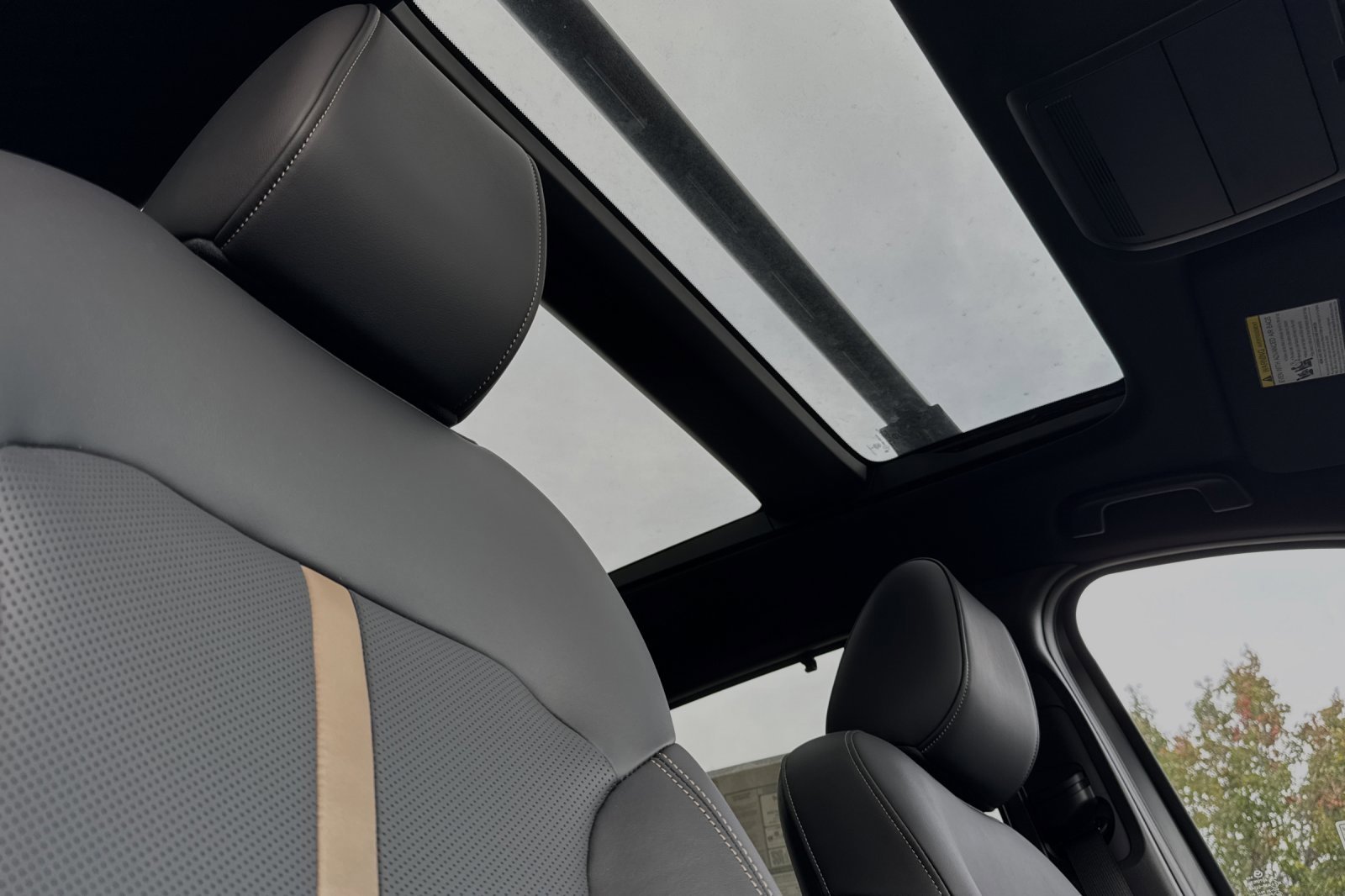 New 2025 MAZDA CX-70 Plug-In Hybrid w/ Premium Plus image 18