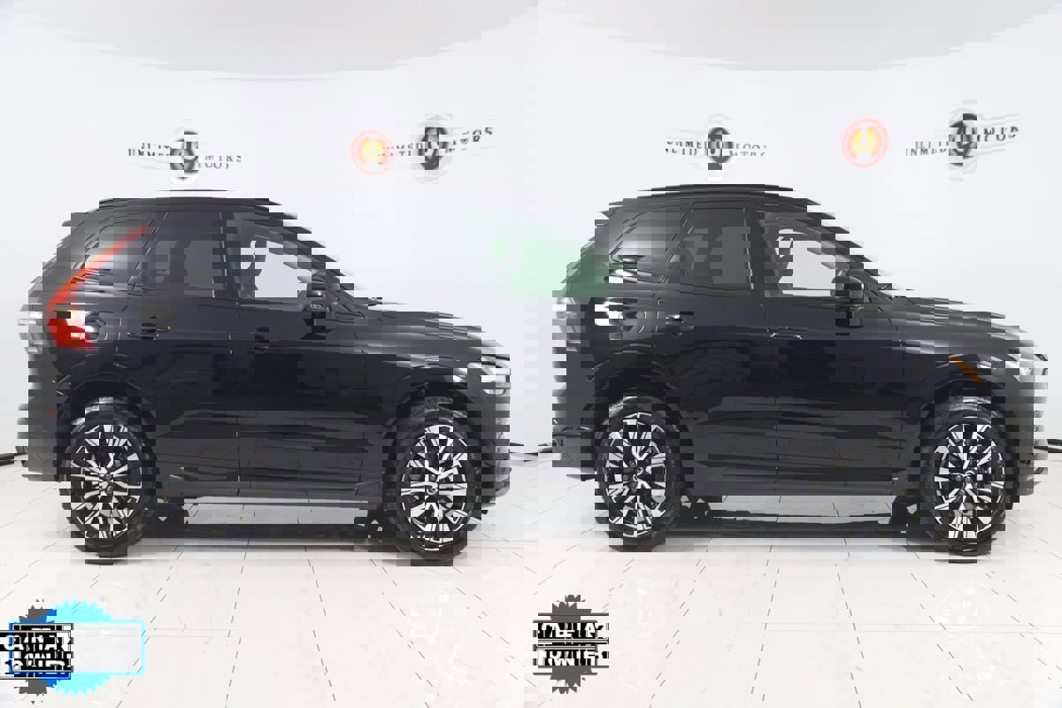 Used 2025 Volvo XC60 B5 Plus image 2