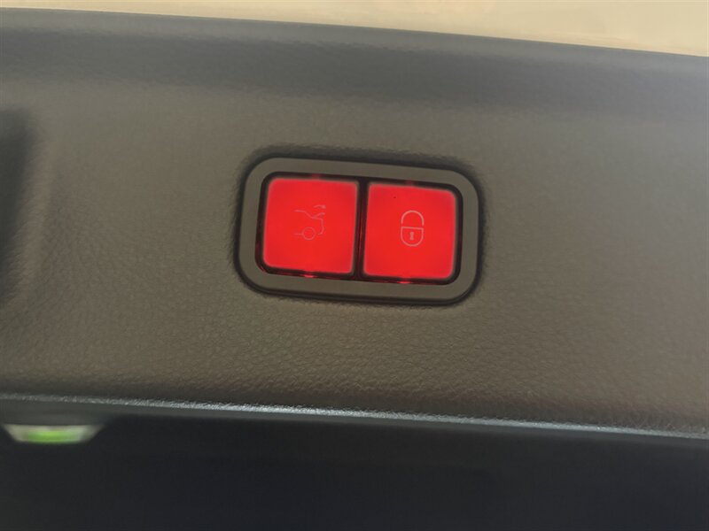 Used 2023 Mercedes-Benz S 500 4MATIC image 37
