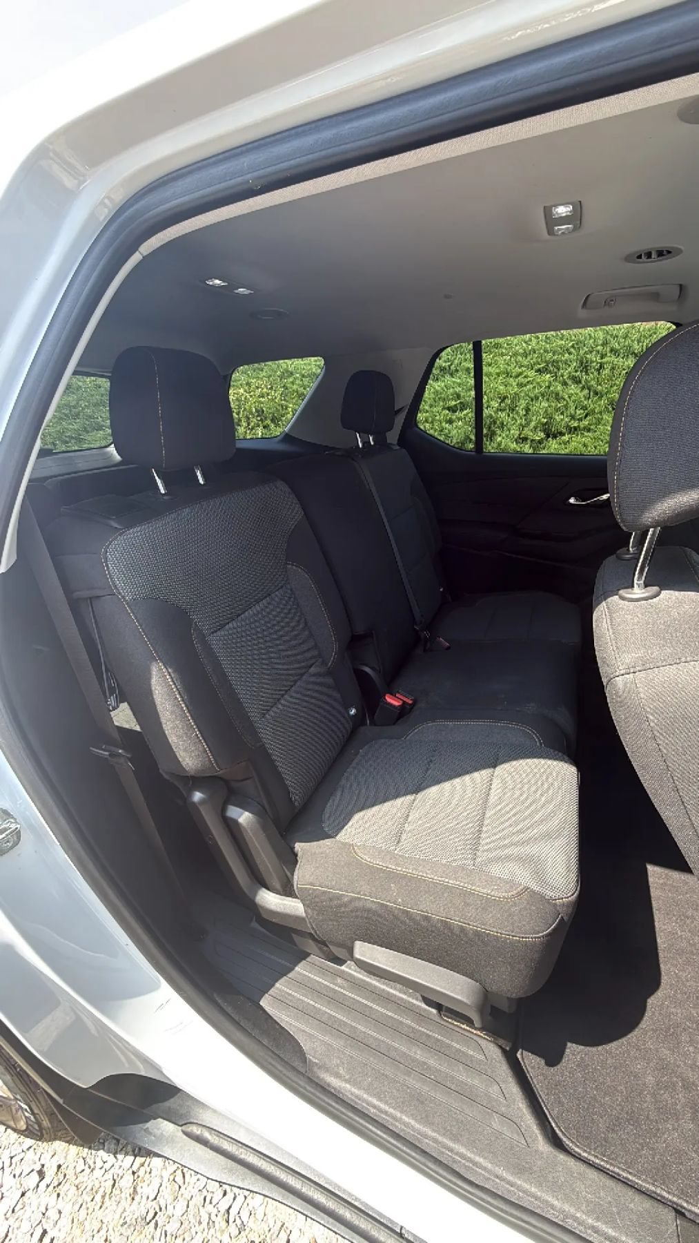 Used 2021 Chevrolet Traverse LS FWD image 29