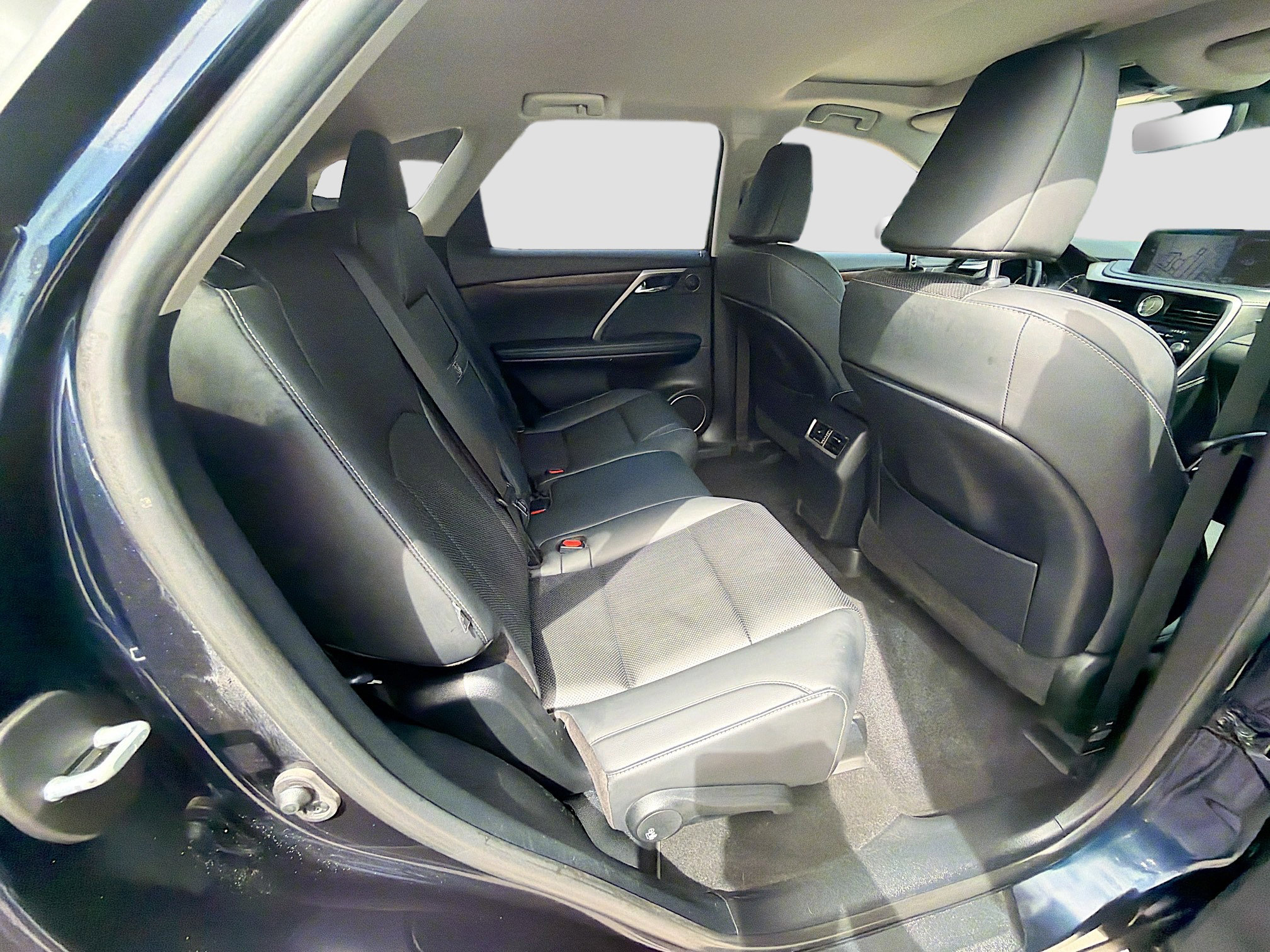 Used 2022 Lexus RX 350L Premium w/ Premium Package image 29