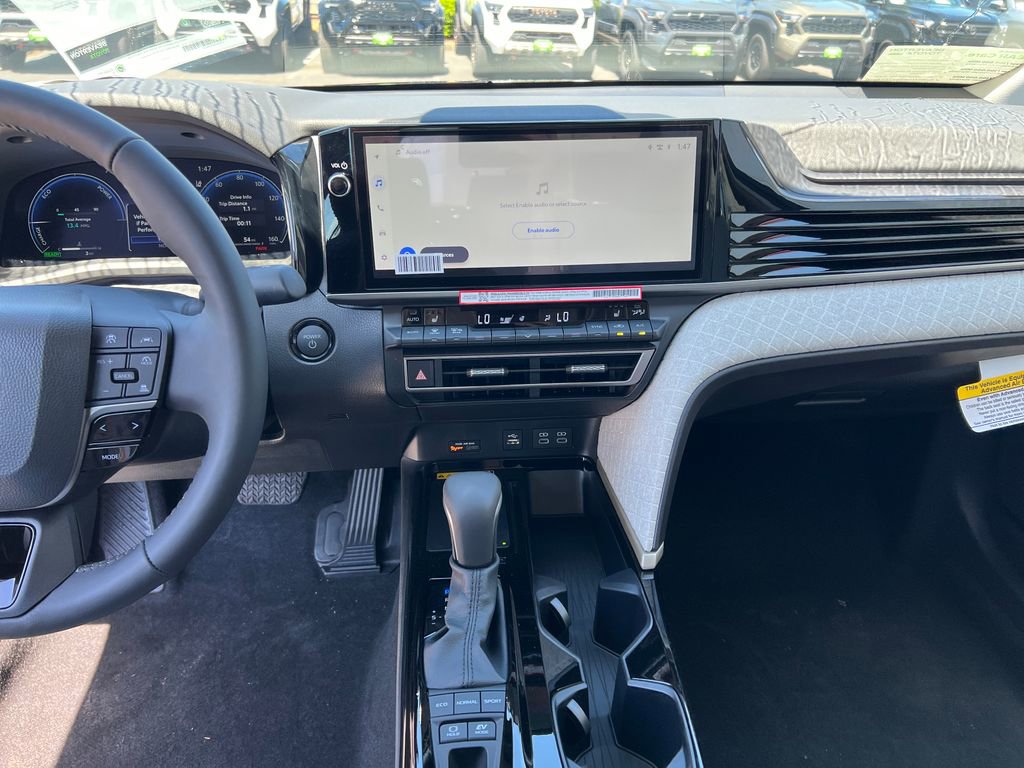 New 2026 Toyota Camry Hybrid FWD image 14