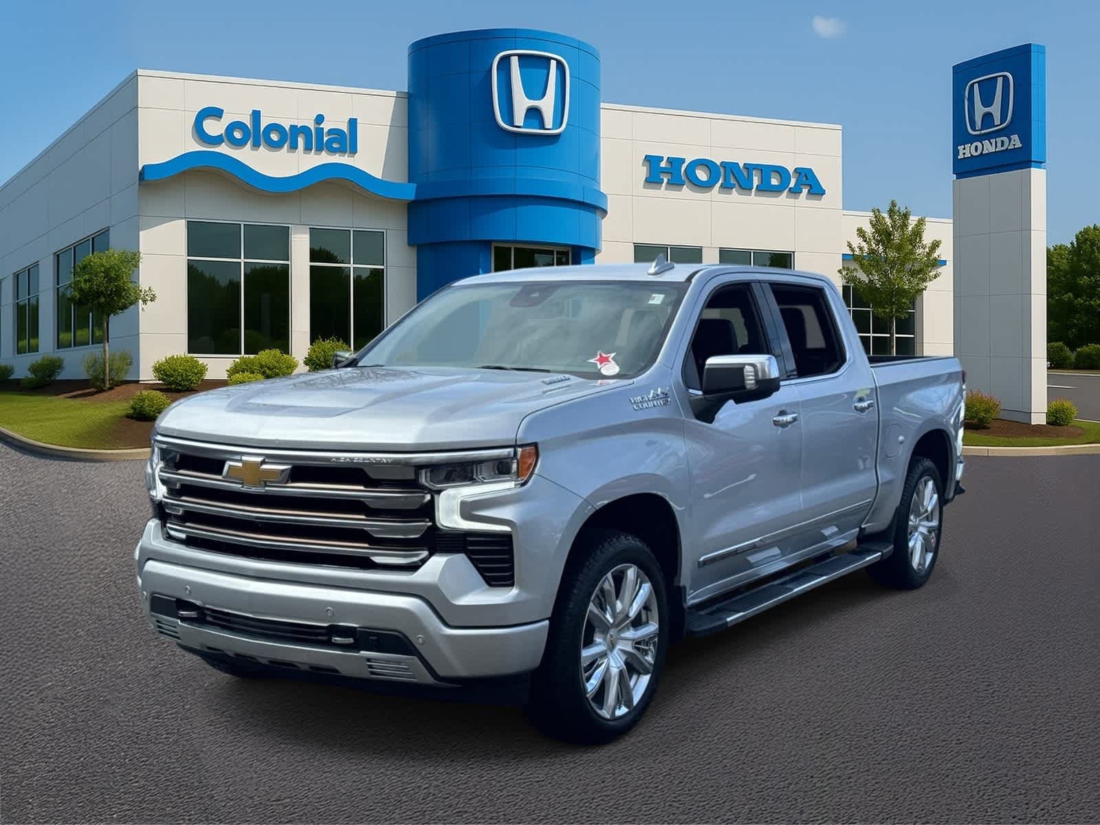 Used 2022 Chevrolet Silverado 1500 High Country AWD/4WD video 1