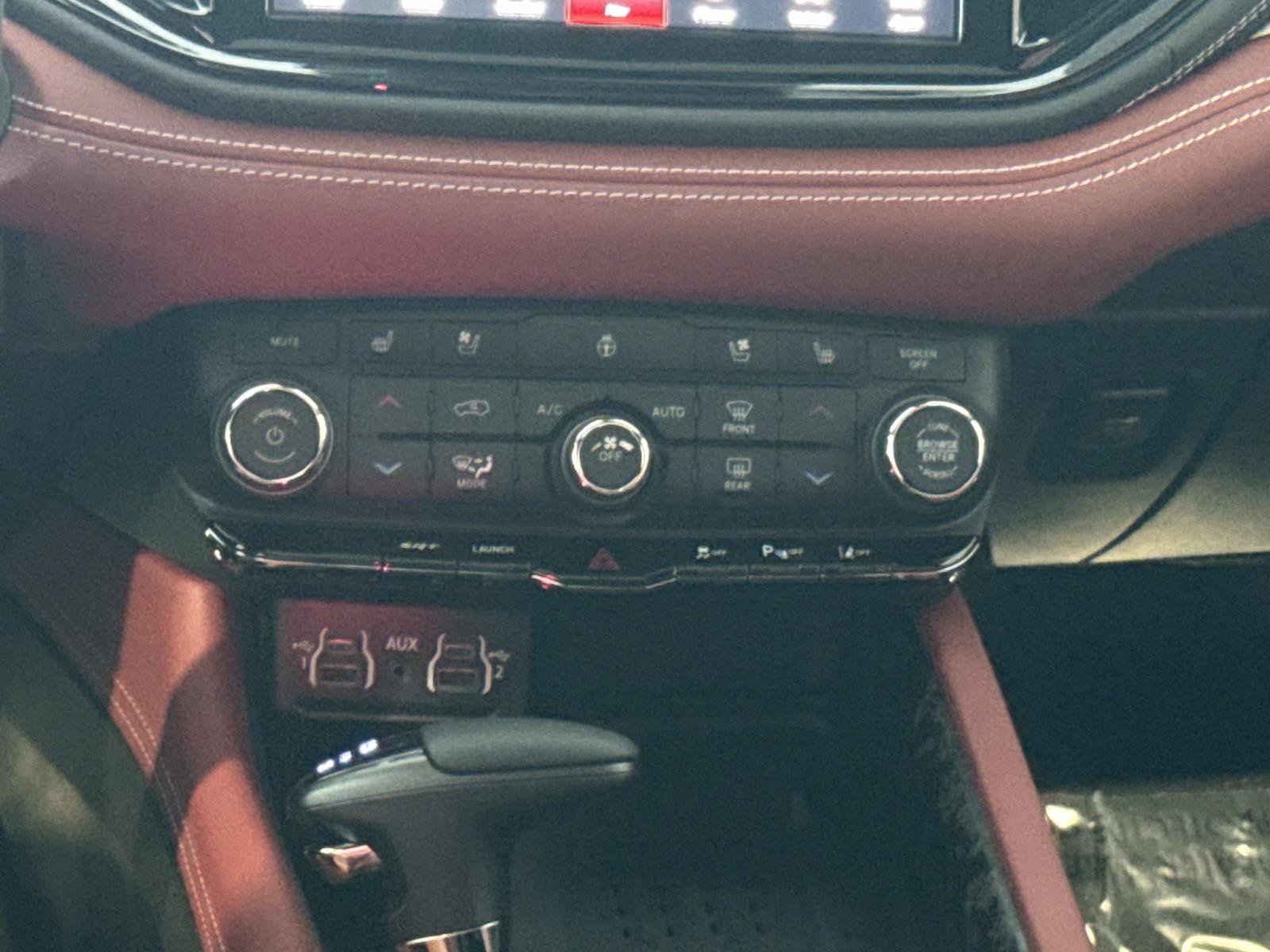 New 2026 Dodge Durango SRT Hellcat w/ Premium Group AWD/4WD image 17