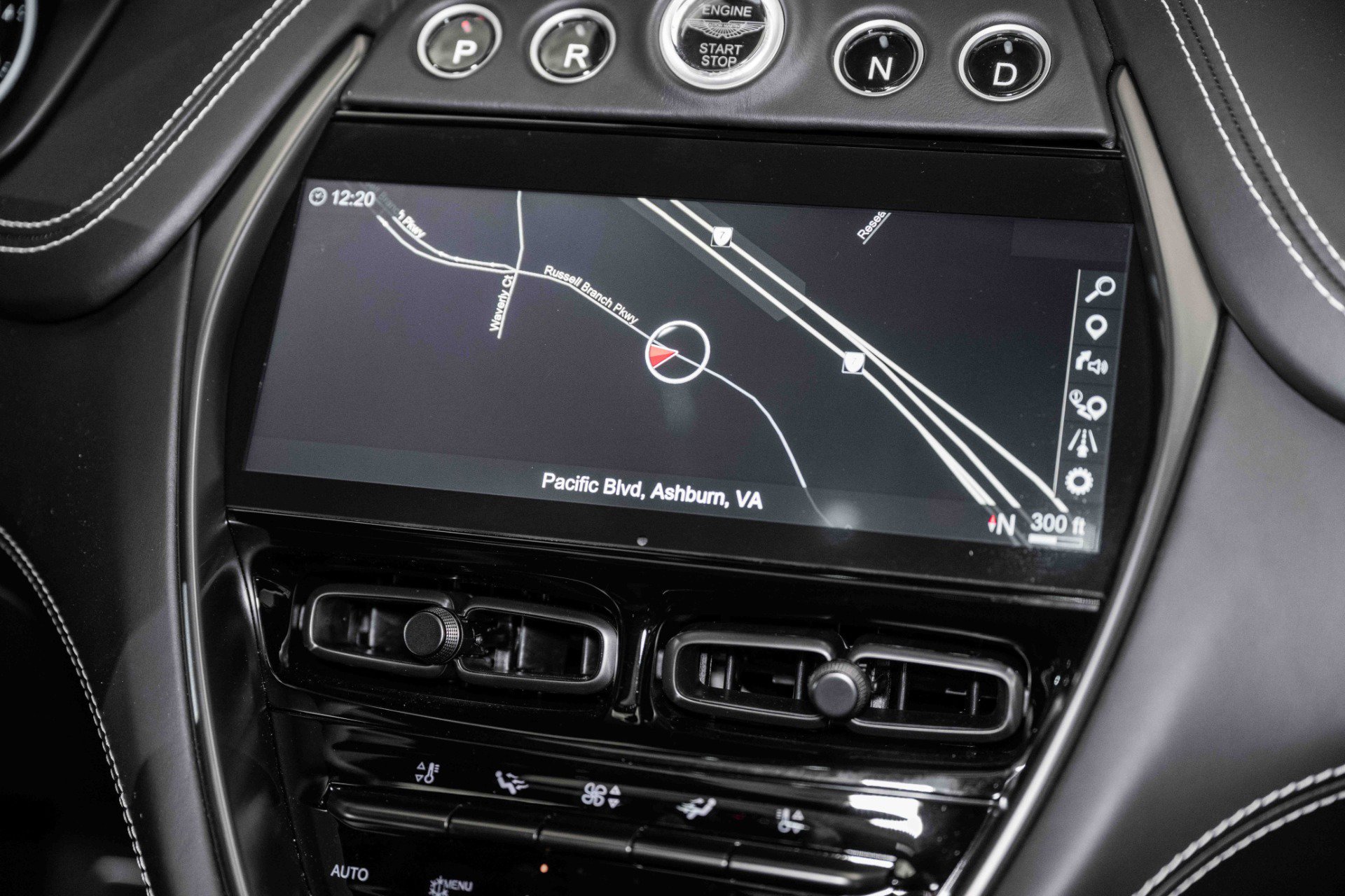 Used 2024 Aston Martin DBX 707 image 10