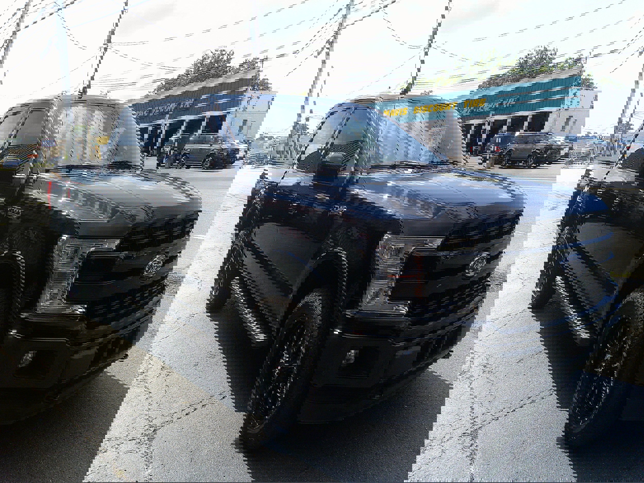 Used 2019 Ford F150 Lariat w/ Equipment Group 502A Luxury image 10