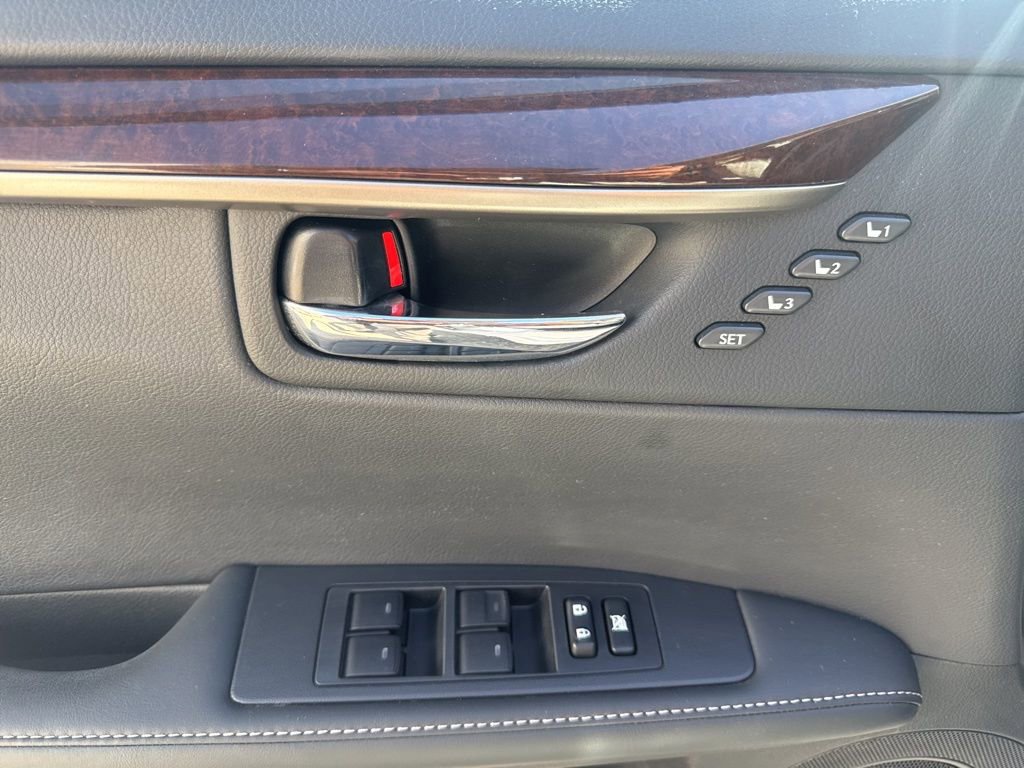 Used 2014 Lexus ES 350 w/ Luxury Package FWD image 12