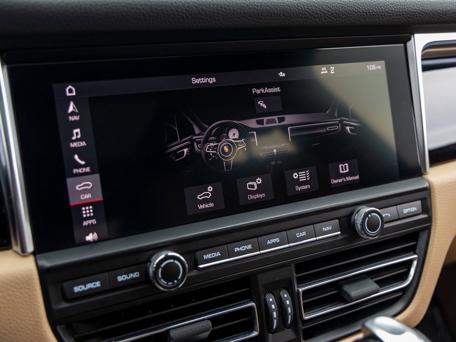 Used 2020 Porsche Macan image 34