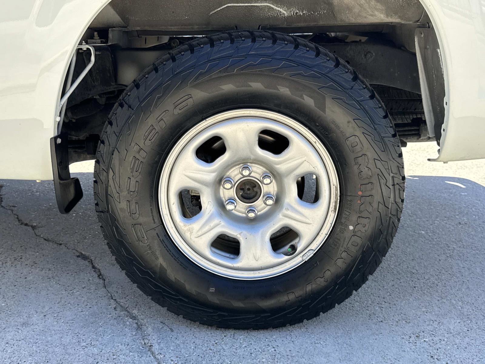 Used 2022 Nissan Frontier S RWD image 4