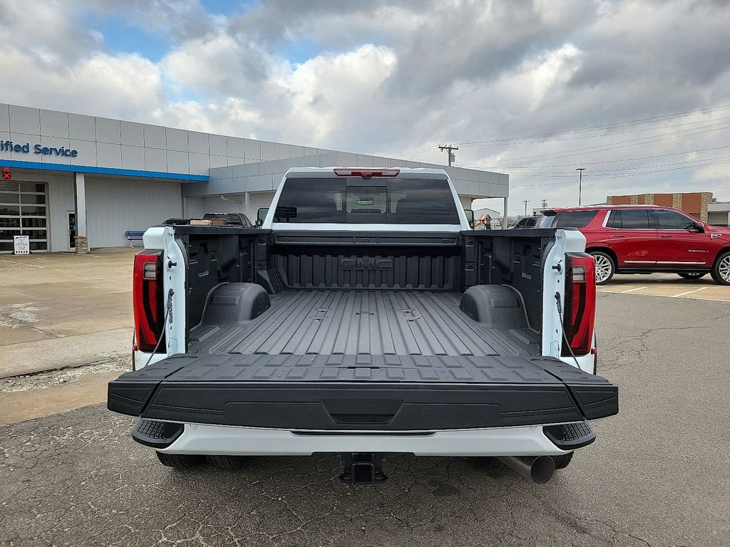 New 2026 GMC Sierra 3500 Denali w/ Denali Reserve Package image 8