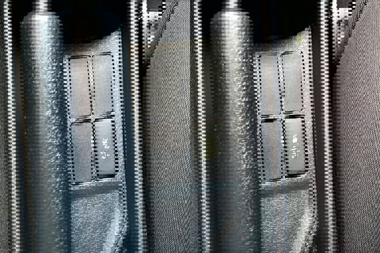 Used 2015 Toyota Yaris L image 31