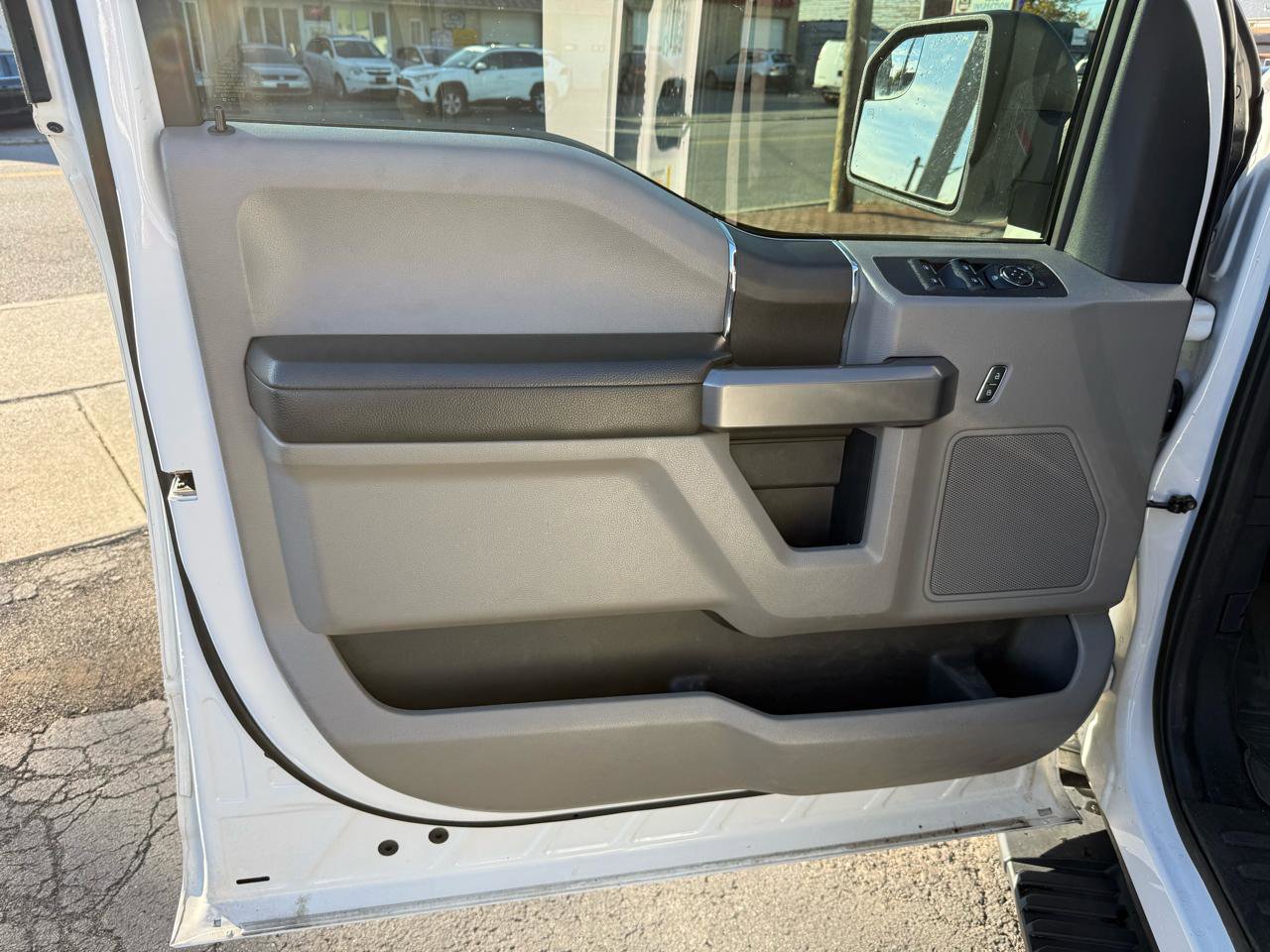 Used 2019 Ford F150 XLT w/ Equipment Group 301A Mid image 40