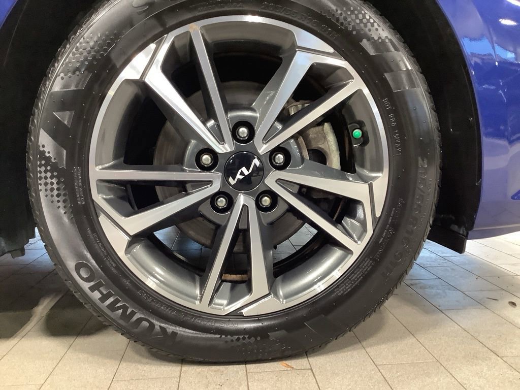 Certified 2023 Kia Forte LXS FWD image 12