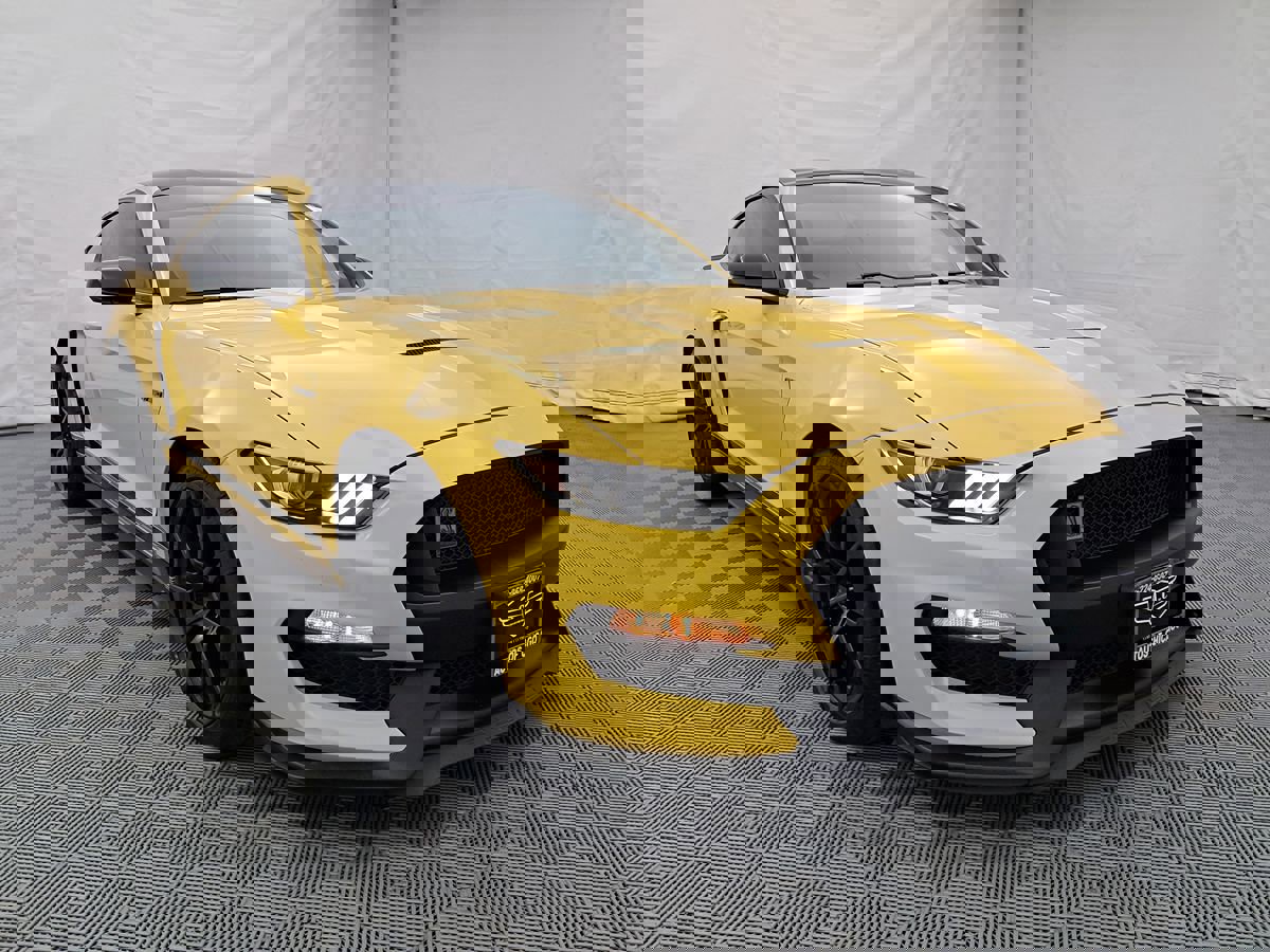 Used 2016 Ford Mustang Shelby GT350 w/ Technology Package image 2