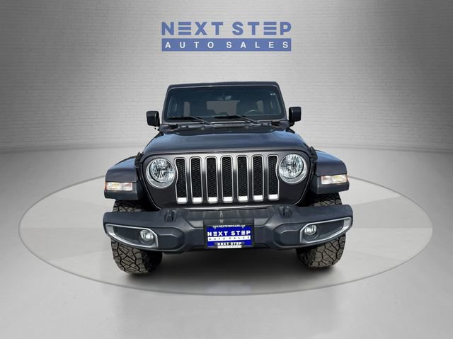 Used 2018 Jeep Wrangler Unlimited Sahara image 2