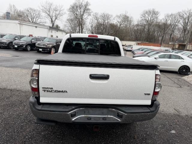 Used 2015 Toyota Tacoma 4x4 Double Cab w/ TRD Off-Road Package image 4