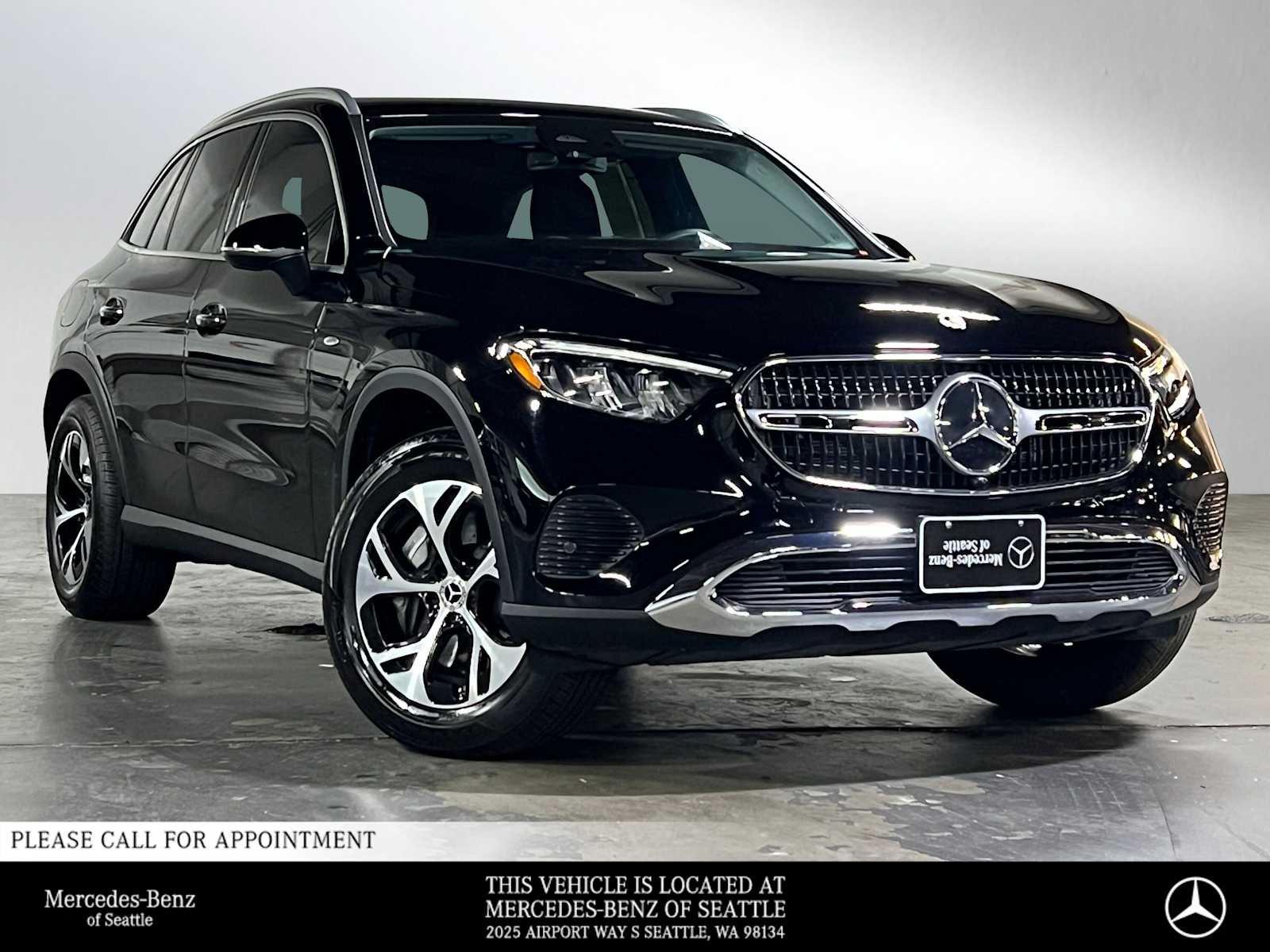 Used 2025 Mercedes-Benz GLC 350e 4MATIC image 1