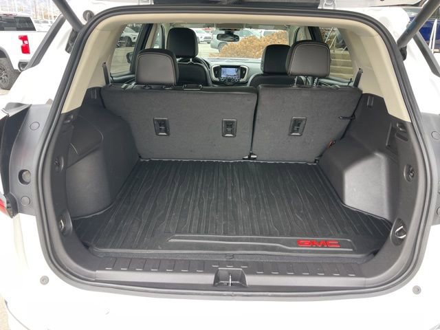 Used 2024 GMC Terrain Denali w/ Denali Premium Package image 17