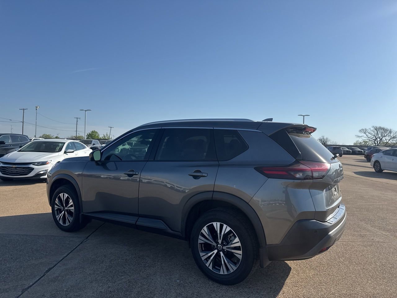 Certified 2021 Nissan Rogue SV w/ Premium Package image 13
