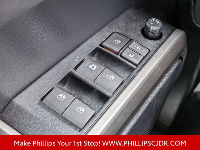 Used 2017 Toyota Tacoma SR5 RWD image 20