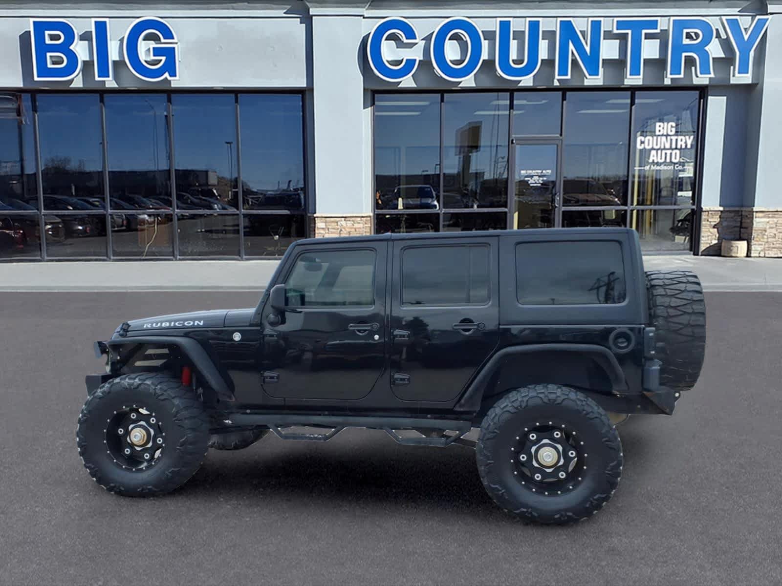 Used 2017 Jeep Wrangler Unlimited Rubicon w/ Connectivity Group AWD/4WD image 8