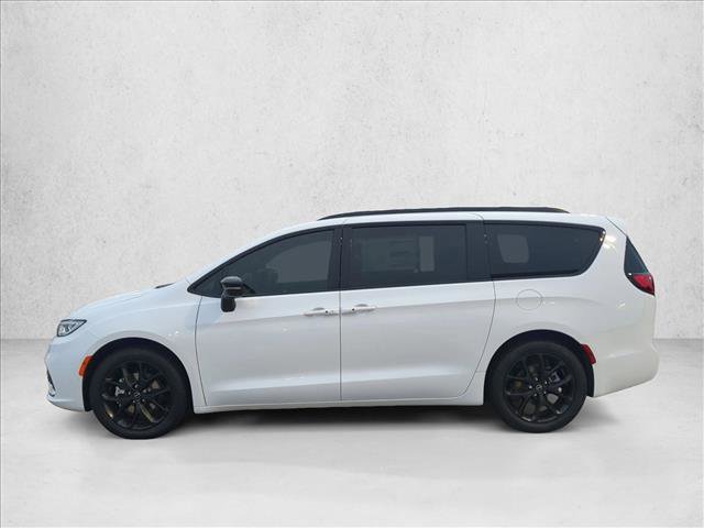 New 2026 Chrysler Pacifica Select w/ S Appearance Package FWD image 5