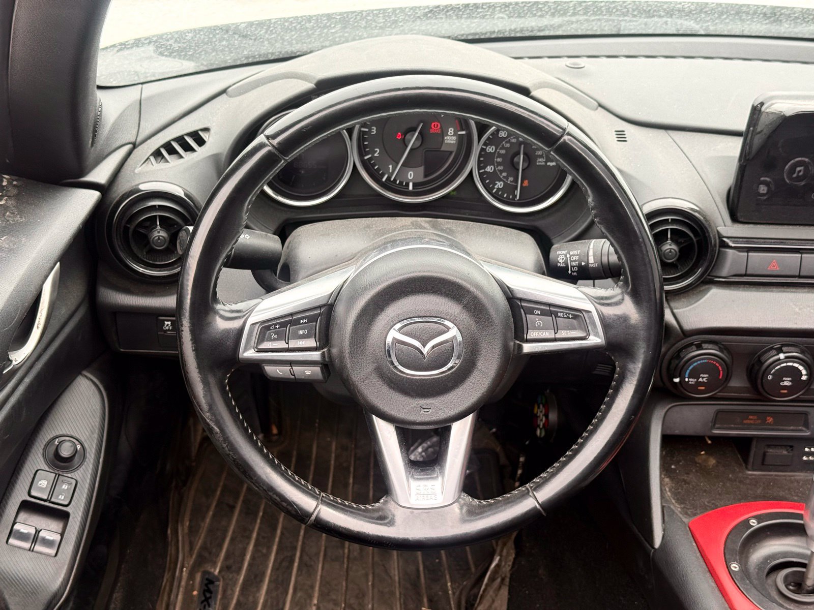 Used 2020 MAZDA MX-5 Miata Sport RWD image 24