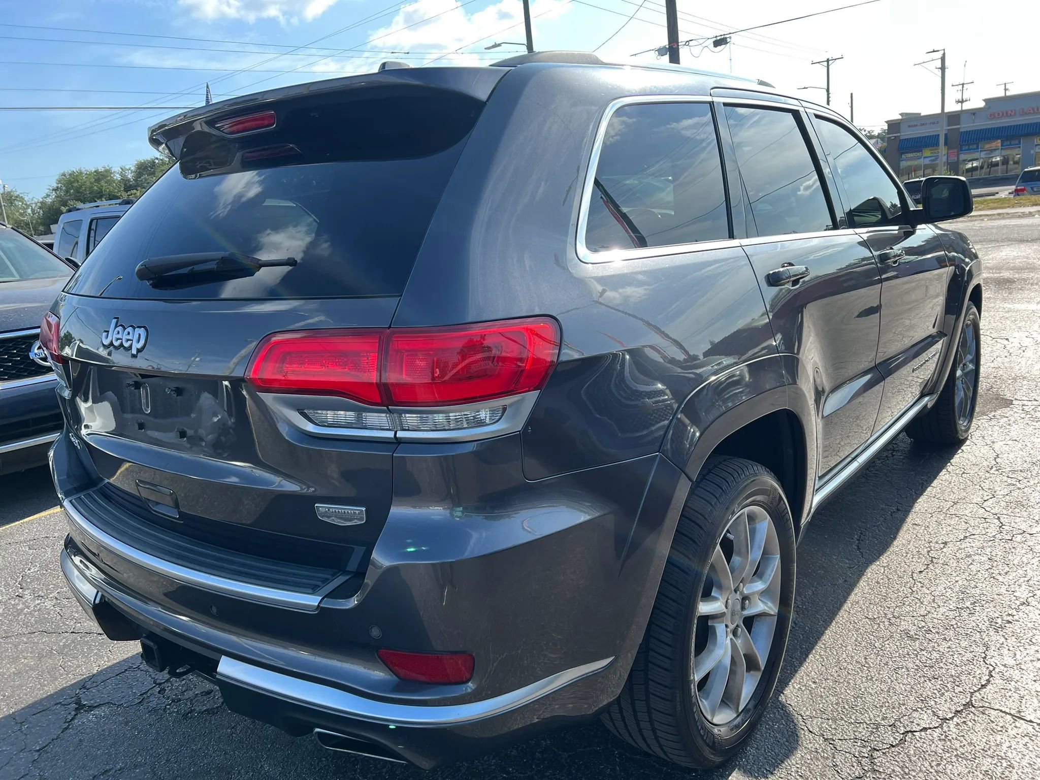 Used 2016 Jeep Grand Cherokee Summit w/ Platinum Series Group AWD/4WD image 5