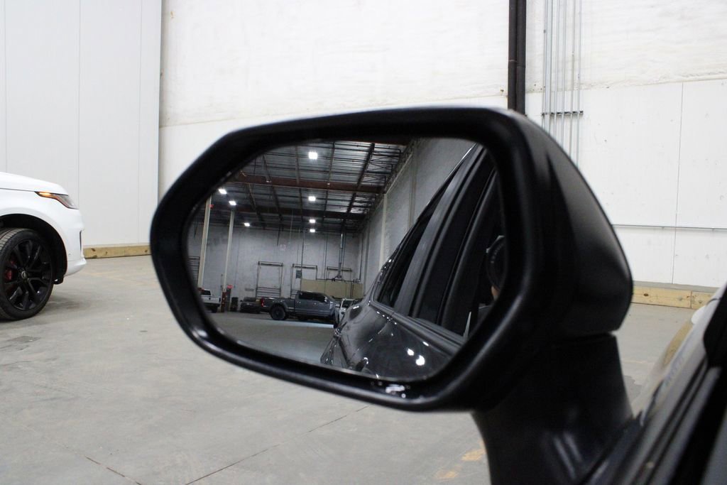 Used 2025 Toyota Camry SE image 37