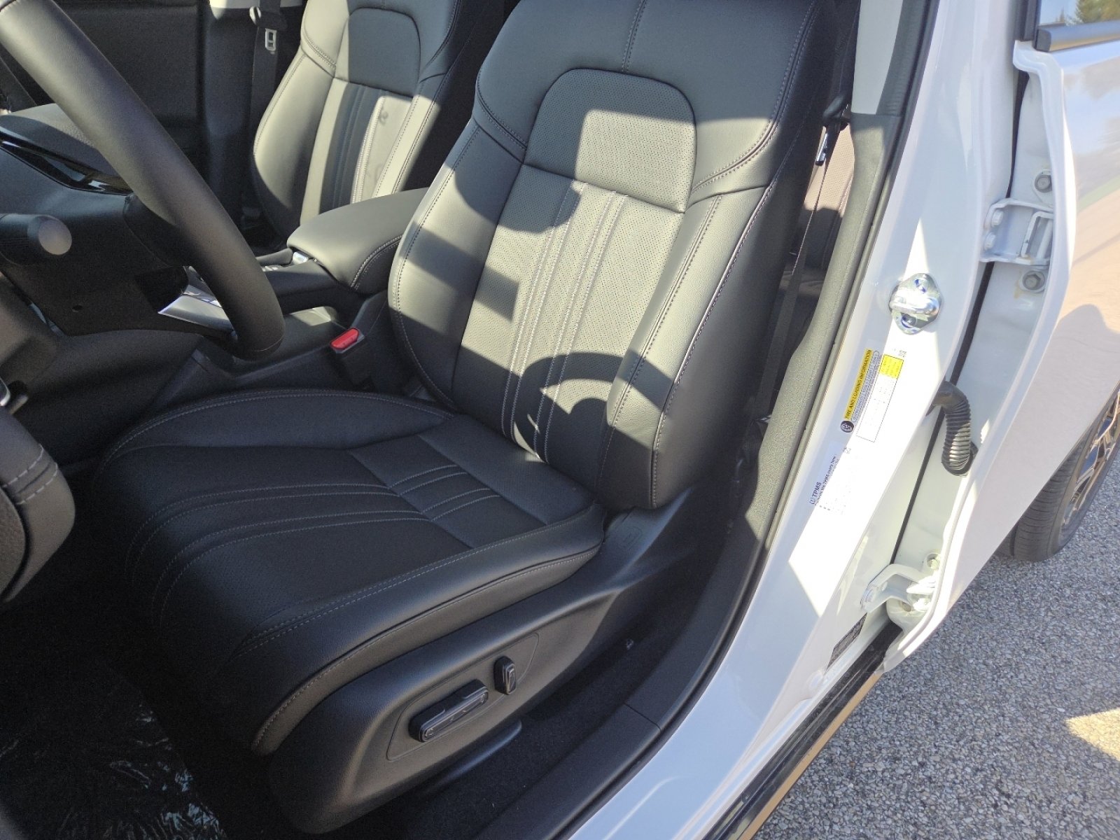 New 2026 Honda HR-V EX-L image 23