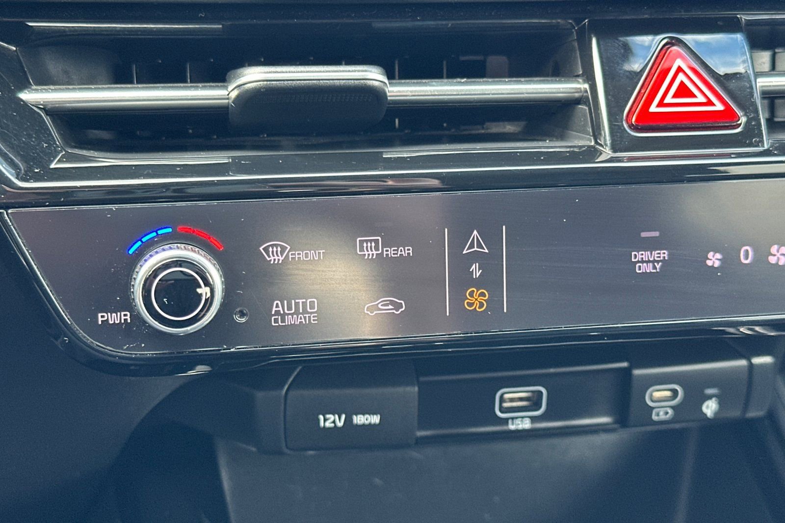Used 2023 Kia Niro EX image 28