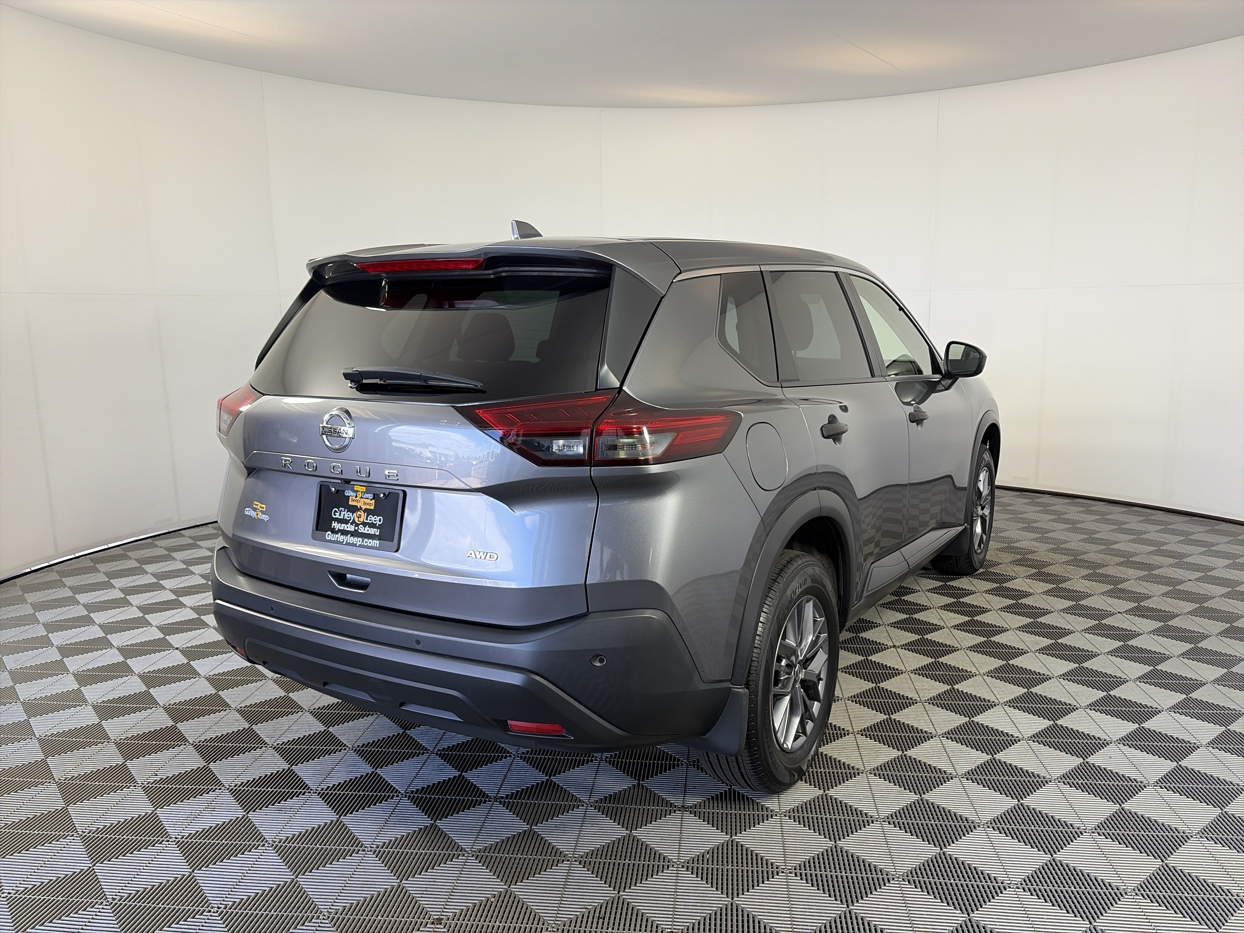 Used 2021 Nissan Rogue S AWD/4WD image 10