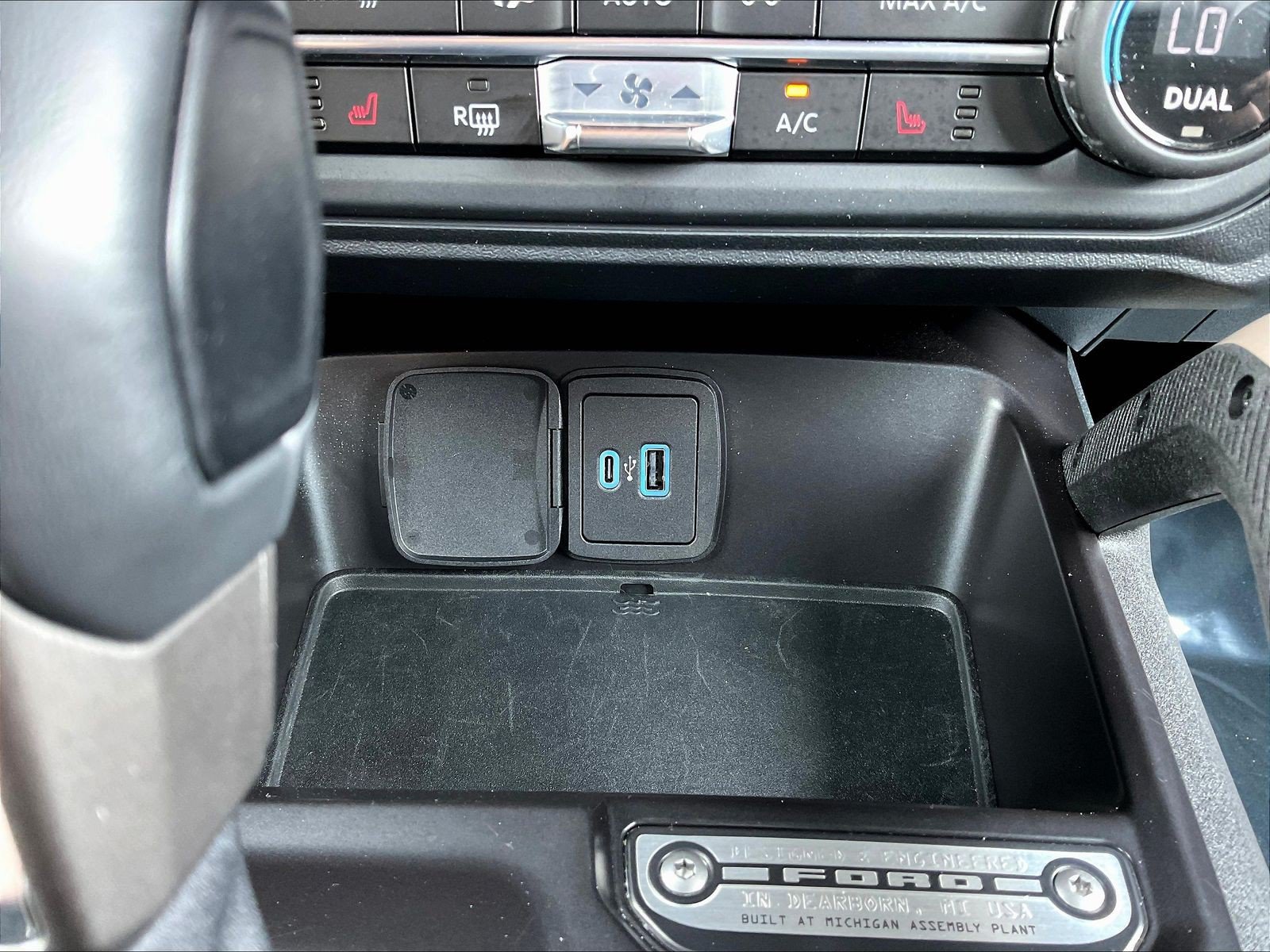 Used 2024 Ford Bronco Outer Banks AWD/4WD image 16