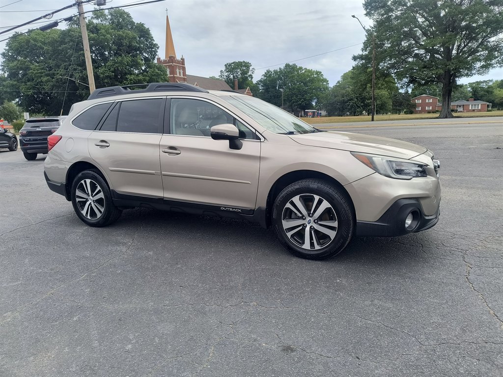 Used 2018 Subaru Outback 2.5i Limited AWD/4WD image 7
