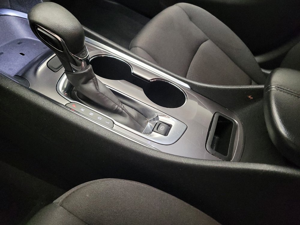 Used 2022 Chevrolet Malibu LT FWD image 26