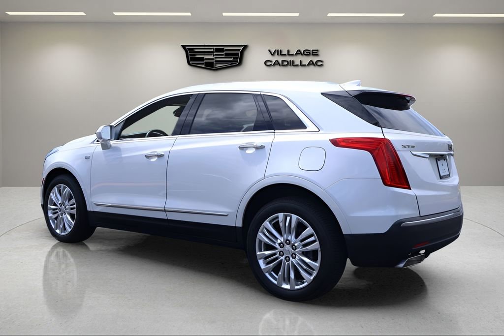 Used 2018 Cadillac XT5 Premium Luxury FWD image 3