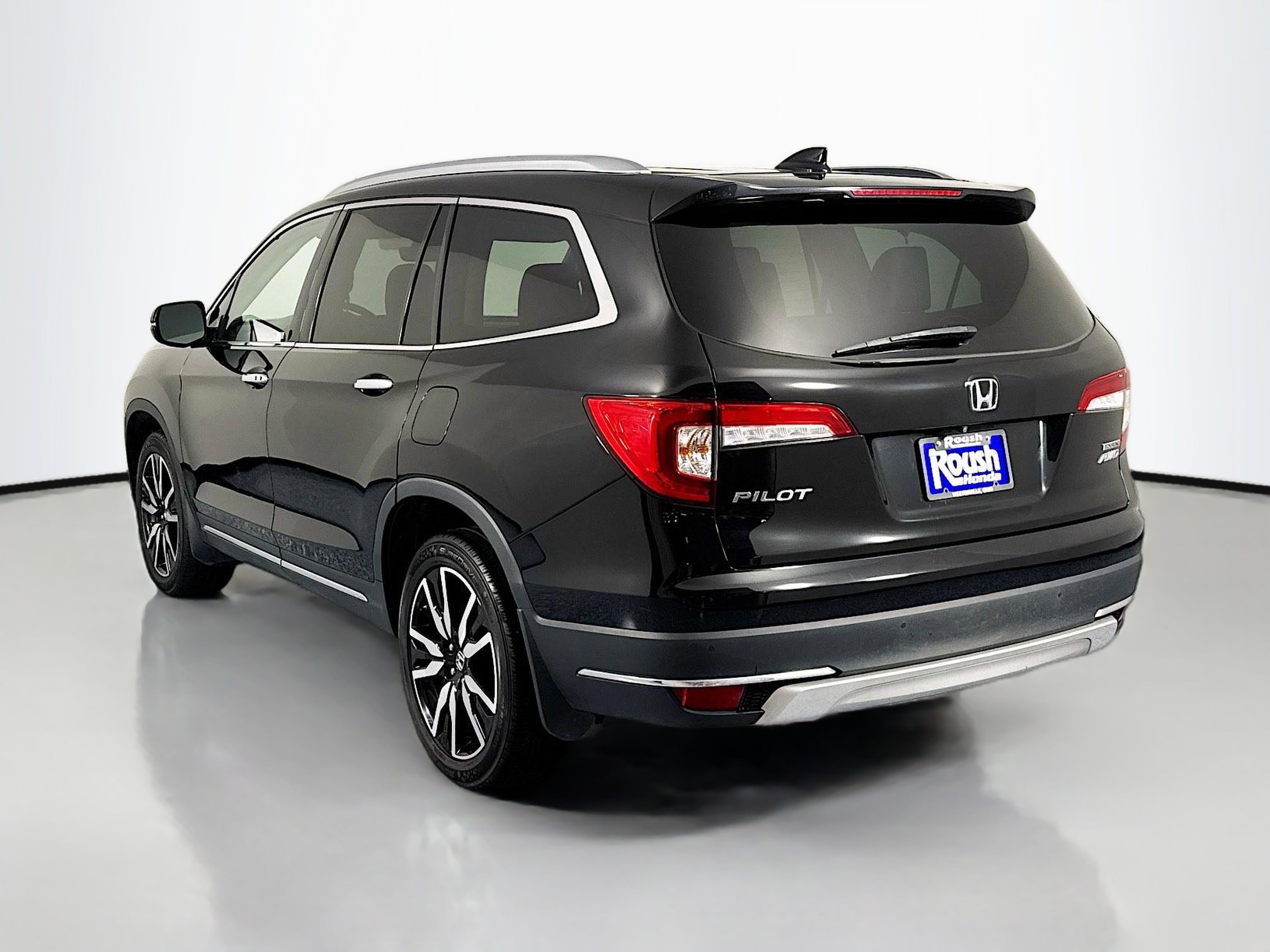 Certified 2020 Honda Pilot Touring image 7