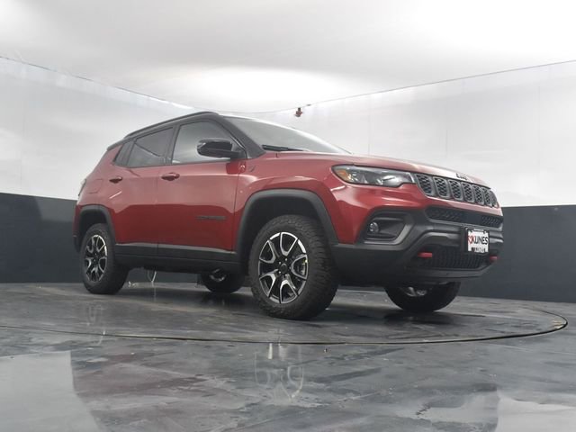 New 2026 Jeep Compass Trailhawk w/ Sun, Sound & Navigation Group AWD/4WD image 42