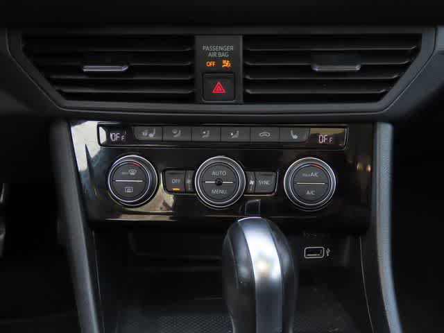 Used 2020 Volkswagen Jetta SEL FWD image 19