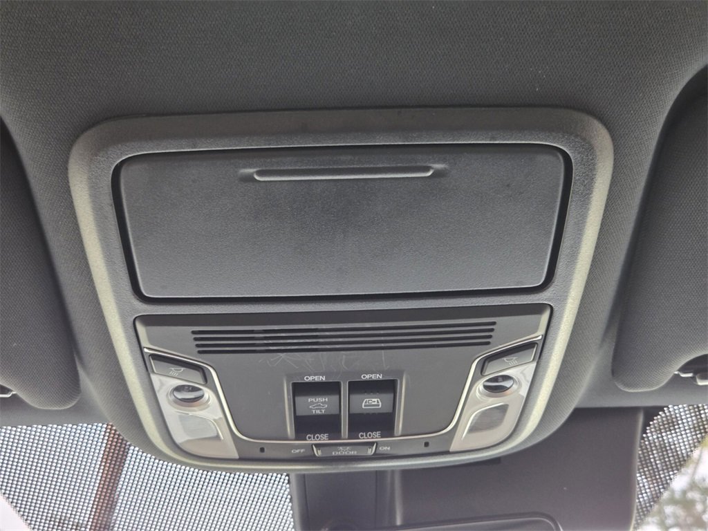 Used 2025 Honda Ridgeline Black Edition image 19