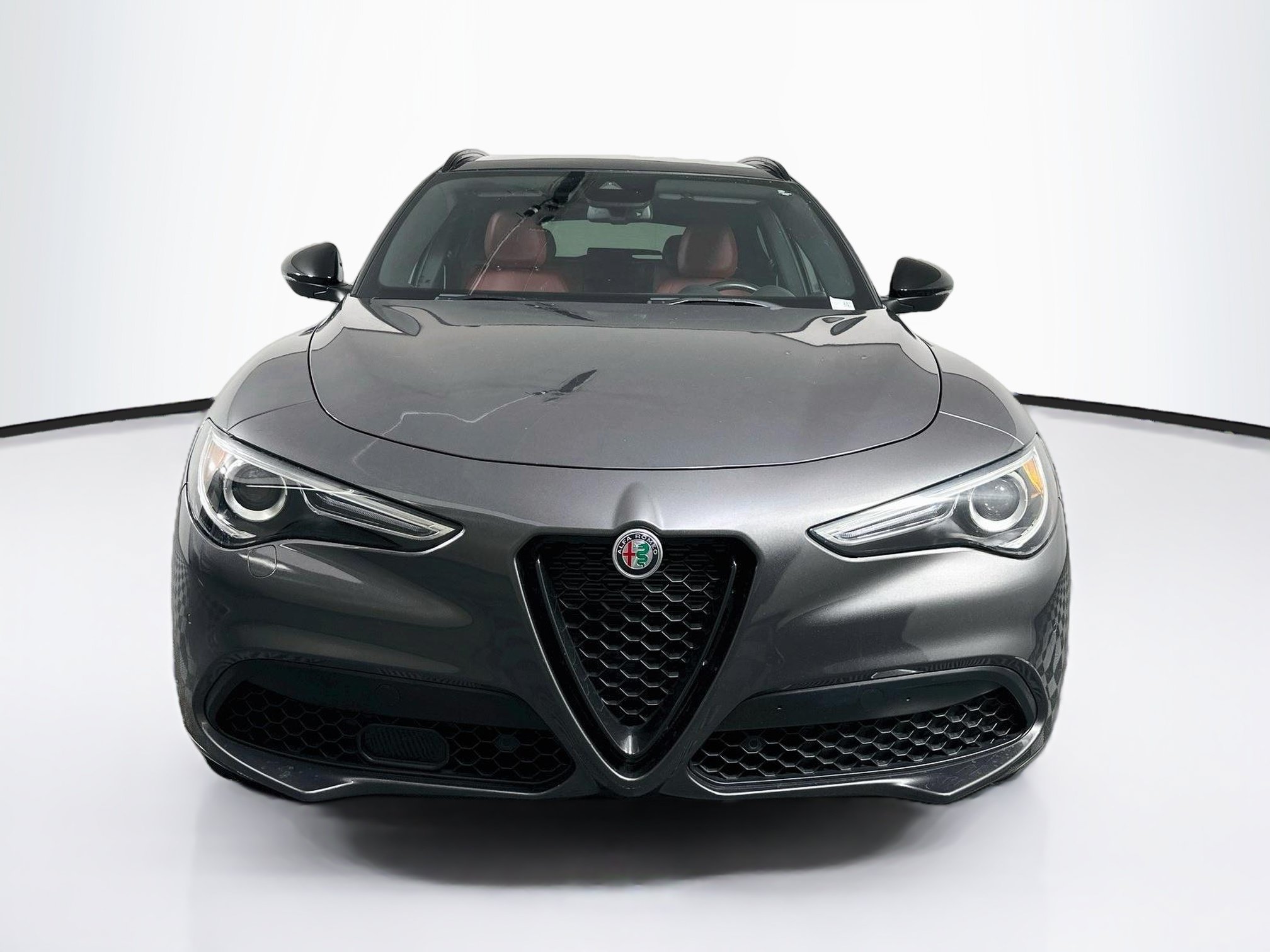 Used 2023 Alfa Romeo Stelvio Veloce AWD/4WD image 2